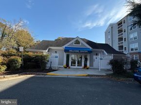 3179 Summit Square Drive 2B5, Oakton VA 22124