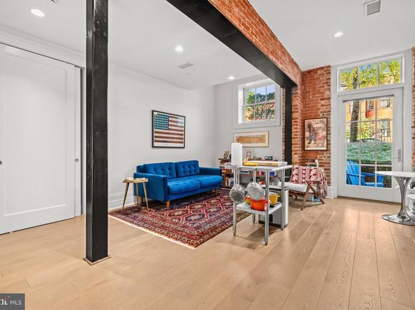 901 D Street NE 3, Washington DC 20002