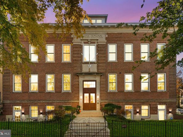901 D Street NE 3, Washington DC 20002