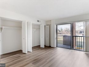 1300 Army Navy Drive 106, Arlington VA 22202