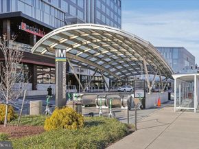 1300 Army Navy Drive 106, Arlington VA 22202