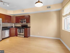 909 N 19TH Street B, Philadelphia PA 19130