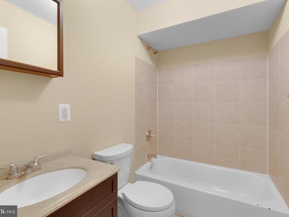 909 N 19TH Street B, Philadelphia PA 19130