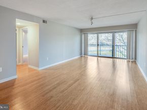 1300 Army Navy Drive 201, Arlington VA 22202