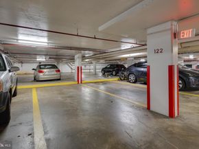 1300 Army Navy Drive 201, Arlington VA 22202