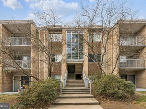 8006 Chanute Place 17/8, Falls Church VA 22042