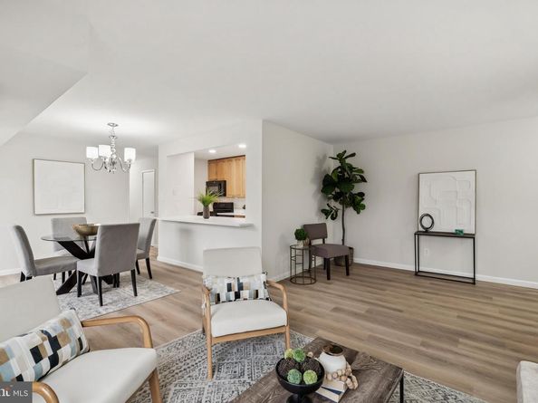 8006 Chanute Place 17/8, Falls Church VA 22042