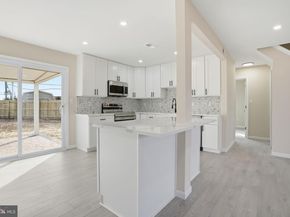 152 Junewood Drive, Levittown PA 19055