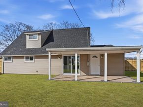 152 Junewood Drive, Levittown PA 19055