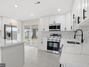 152 Junewood Drive, Levittown PA 19055