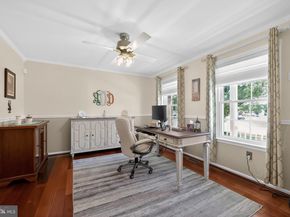 203 Glenview Drive, Warrington PA 18976