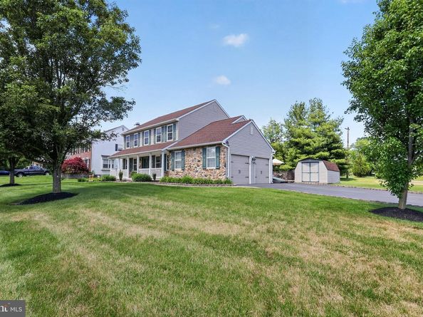203 Glenview Drive, Warrington PA 18976