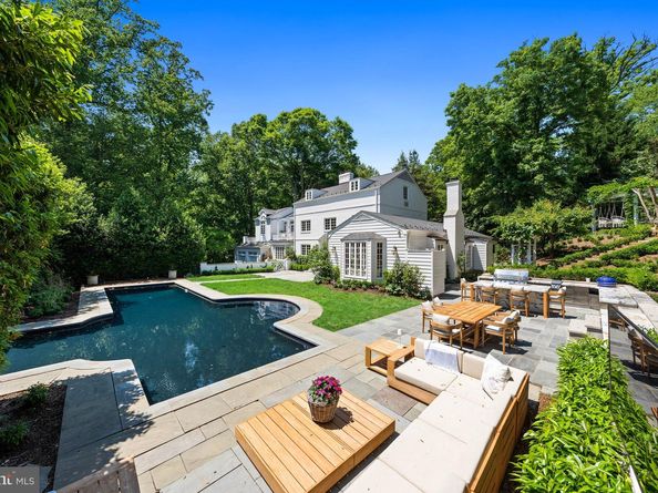 2501 49TH Street NW, Washington DC 20007