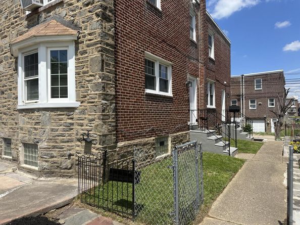 1123 Gilham Street, Philadelphia PA 19111