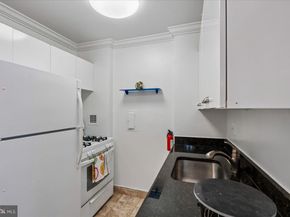 922 24TH Street NW 415, Washington DC 20037