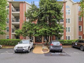 3311 Wyndham Circle 2202, Alexandria VA 22302