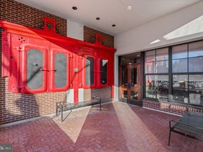 315 New Street 603, Philadelphia PA 19106