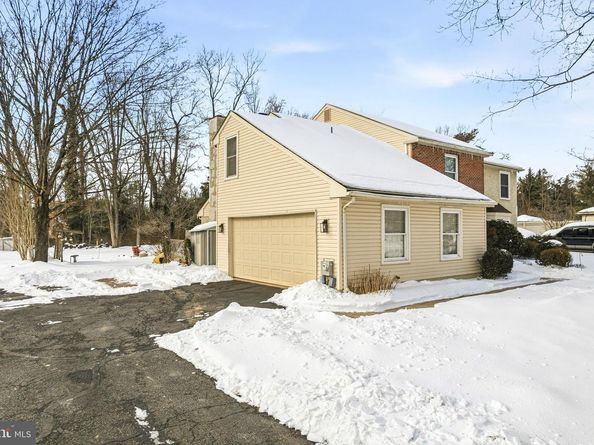 1273 Quarry Commons Drive, Yardley PA 19067