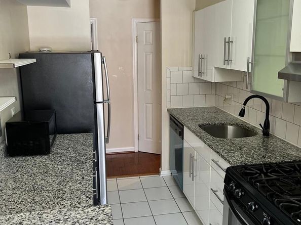 3334 Woodburn Village Drive 31, Annandale VA 22003