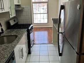 3334 Woodburn Village Drive 31, Annandale VA 22003