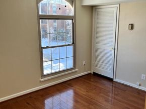 3334 Woodburn Village Drive 31, Annandale VA 22003