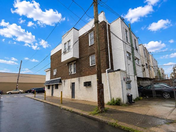 1537 E Luzerne, Philadelphia PA 19124