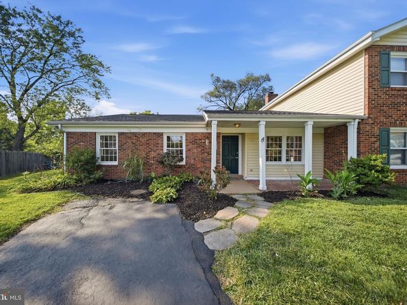 413 Harding Court, Sterling VA 20164