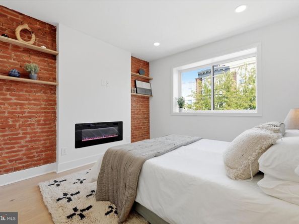 820 Pierce Street, Philadelphia PA 19148