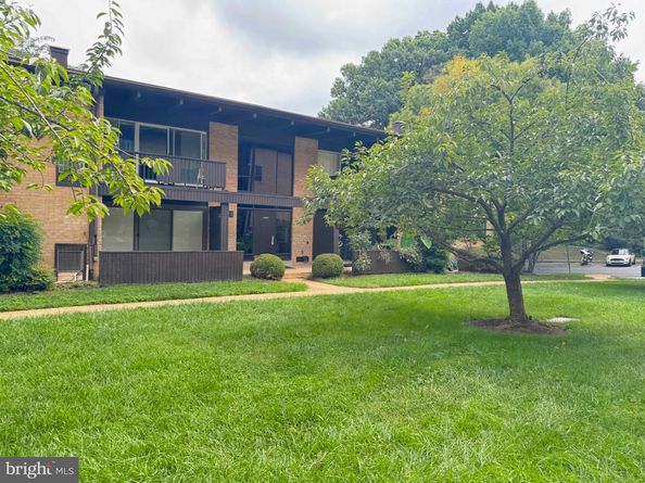 7821 Enola Street 105, Mclean VA 22102