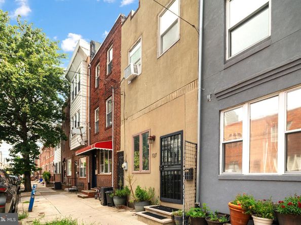 1127 S 7TH Street, Philadelphia PA 19147