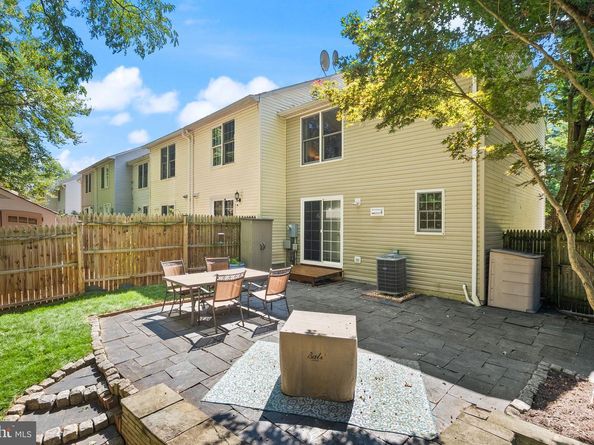 7600 Wood Mist Lane, Falls Church VA 22043