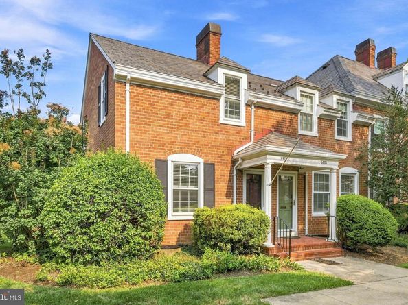 3574 S Stafford Street, Arlington VA 22206