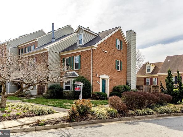 7589 Chrisland Cove, Falls Church VA 22042