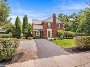 411 Sugartown Road, Wayne PA 19087