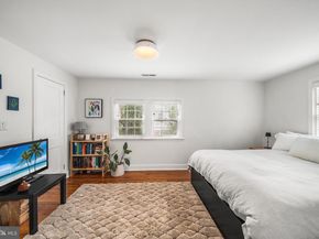 411 Sugartown Road, Wayne PA 19087