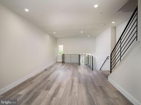 303 Fountain Street, Philadelphia PA 19128