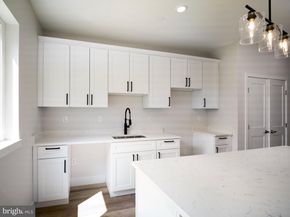 303 Fountain Street, Philadelphia PA 19128