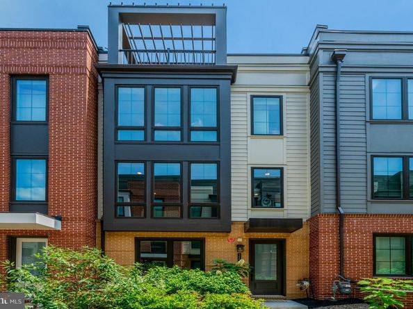 2609 Winchester Walk, Alexandria VA 22301