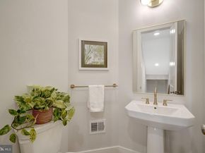 2609 Winchester Walk, Alexandria VA 22301