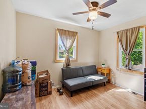 803 Hilary Avenue, Croydon PA 19021