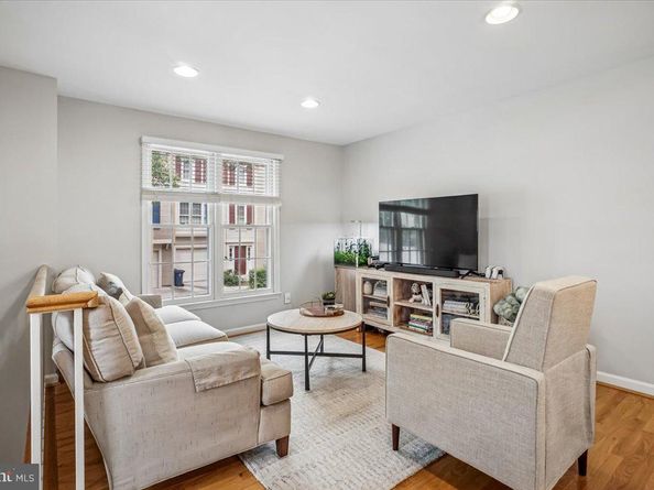 67 Fendall Avenue, Alexandria VA 22304