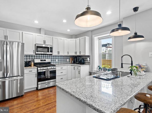 472 Leverington Avenue, Philadelphia PA 19128