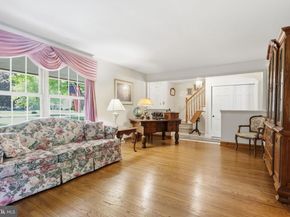 10 Pheasant Drive, Holland PA 18966