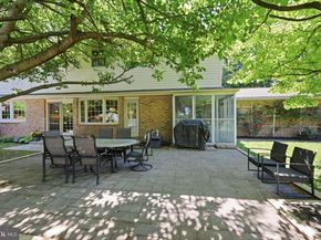 10 Pheasant Drive, Holland PA 18966