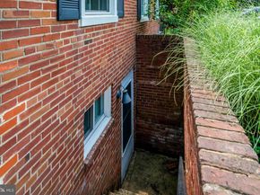 4220 32nd Street S, Arlington VA 22206