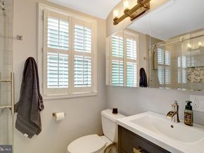 4220 32nd Street S, Arlington VA 22206