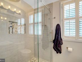 4220 32nd Street S, Arlington VA 22206