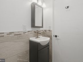 1029 S 51st Street, Philadelphia PA 19143