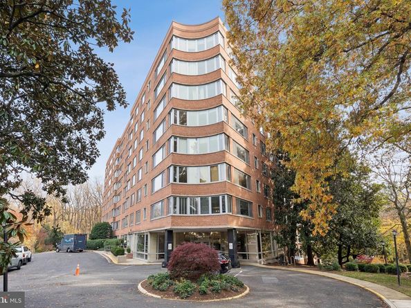4200 Cathedral Avenue NW 812, Washington DC 20016