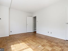 4200 Cathedral Avenue NW 812, Washington DC 20016